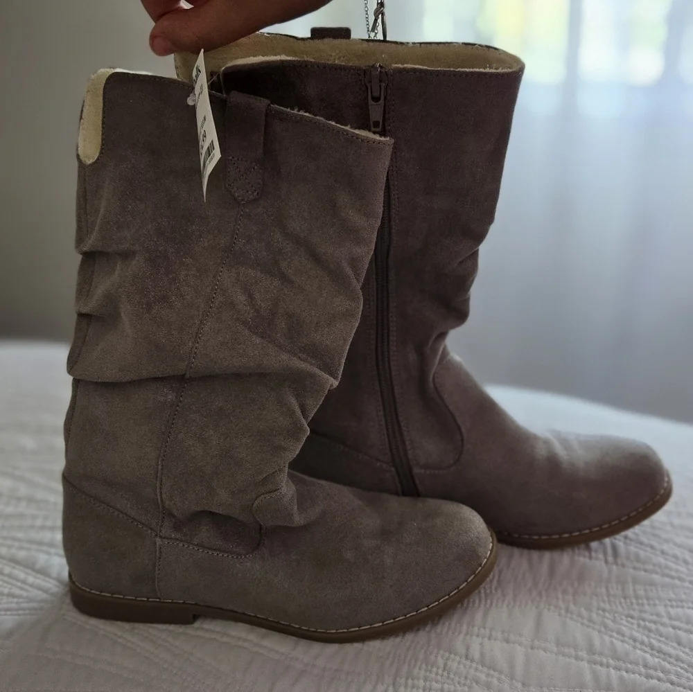 Olive & Edie Tessa Boots - Picture 2 of 11